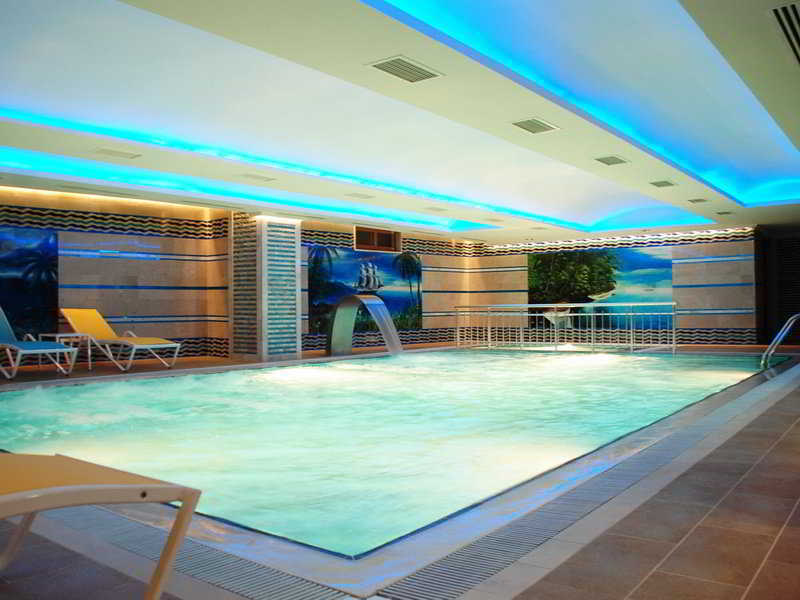 Hotel White Gold & 5*