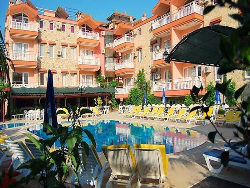 Mediterranean Garden Apartment