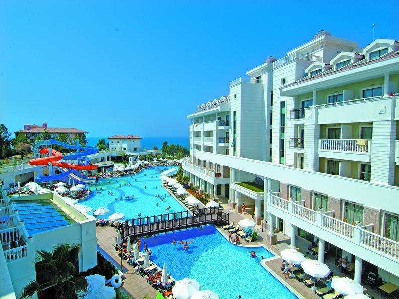 Alba Queen Resort