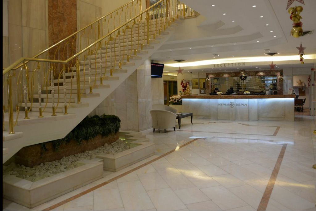 Ege Hotel