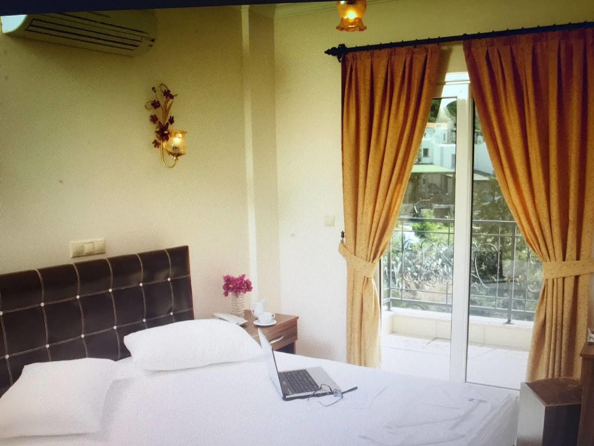 Hotel Gloria Tibi