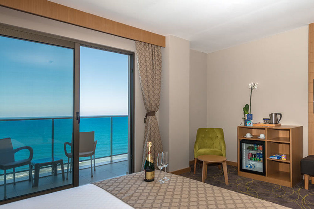 Ramada By Wyndham