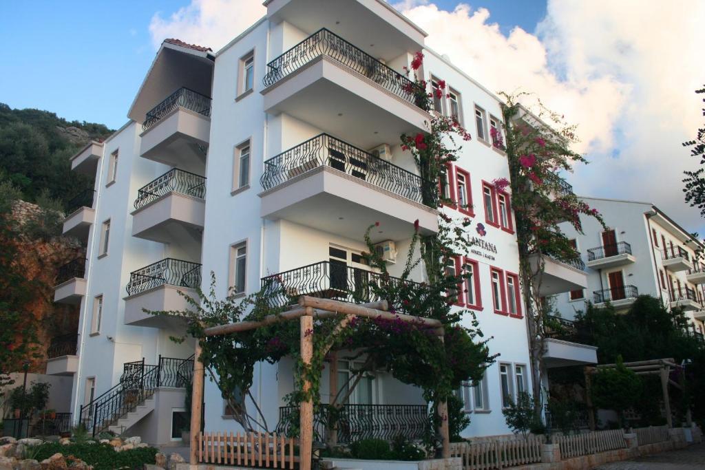 Lantana Aparts Aparthotel