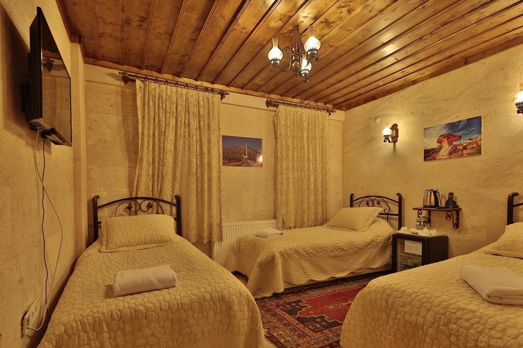 Cave Rooms&pool