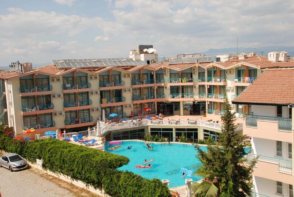 Clover Magic Park Hotel 4*