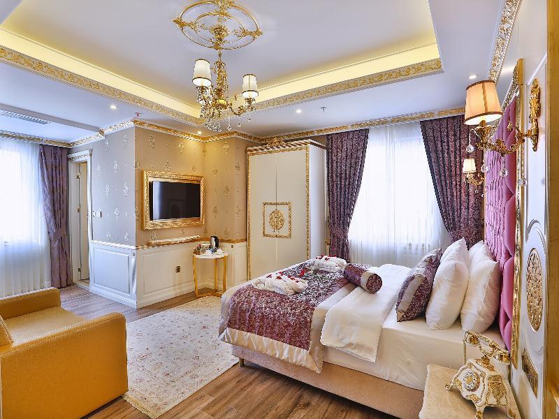 Emirhan Palace 3*