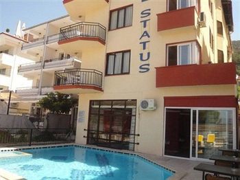 Hotel Status 2*