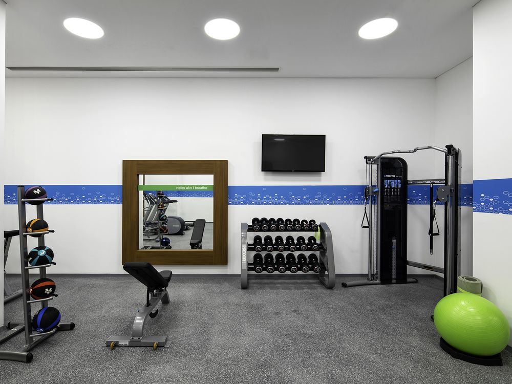 Hampton By Hilton Izmir Hotel 4*