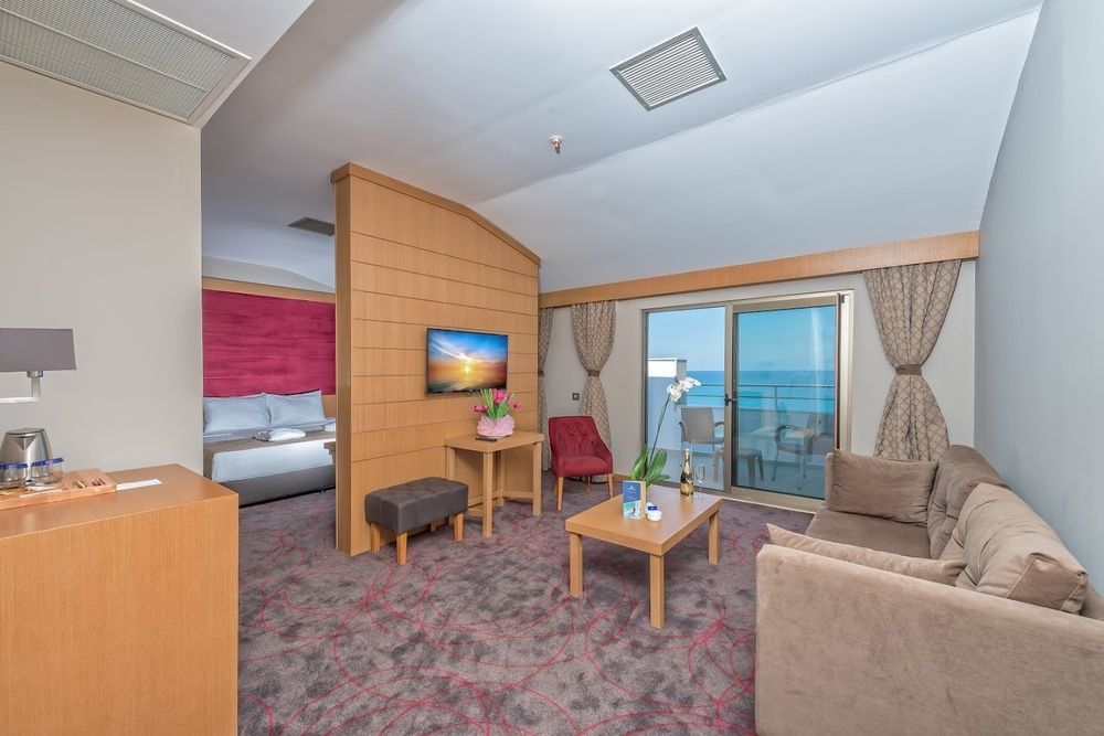 Ramada By Wyndham 5* Unye