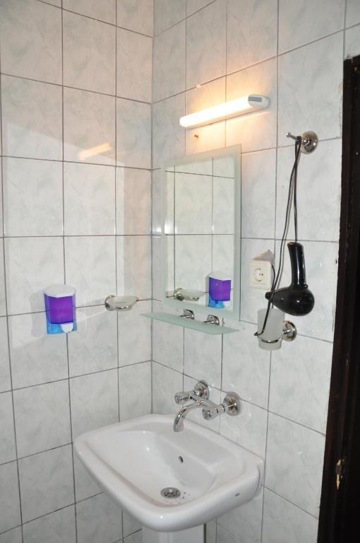 Akasia Hotel *