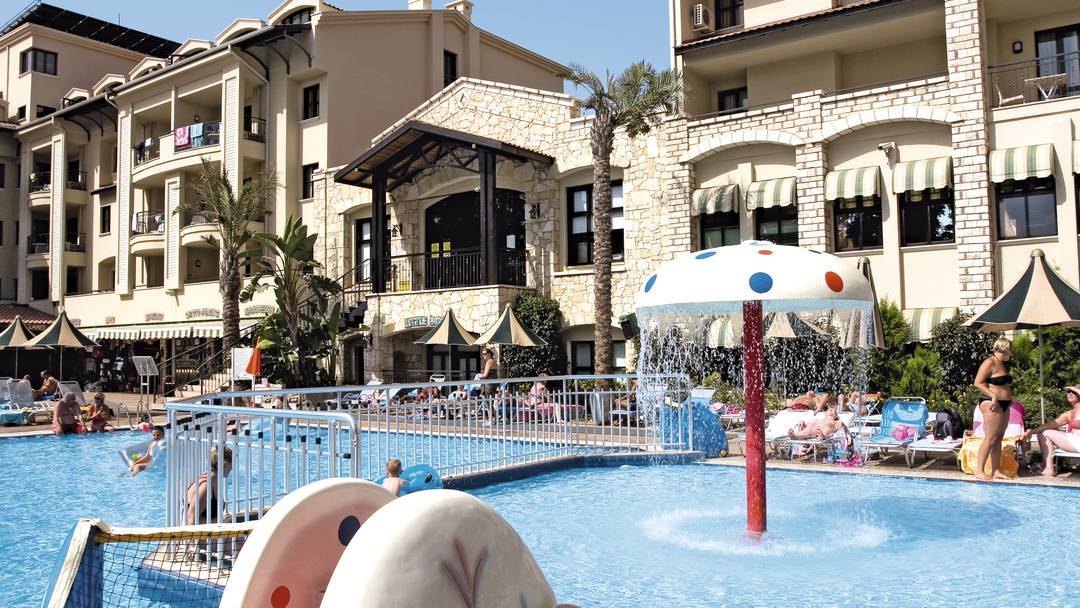 Club Alize Hotel 4*