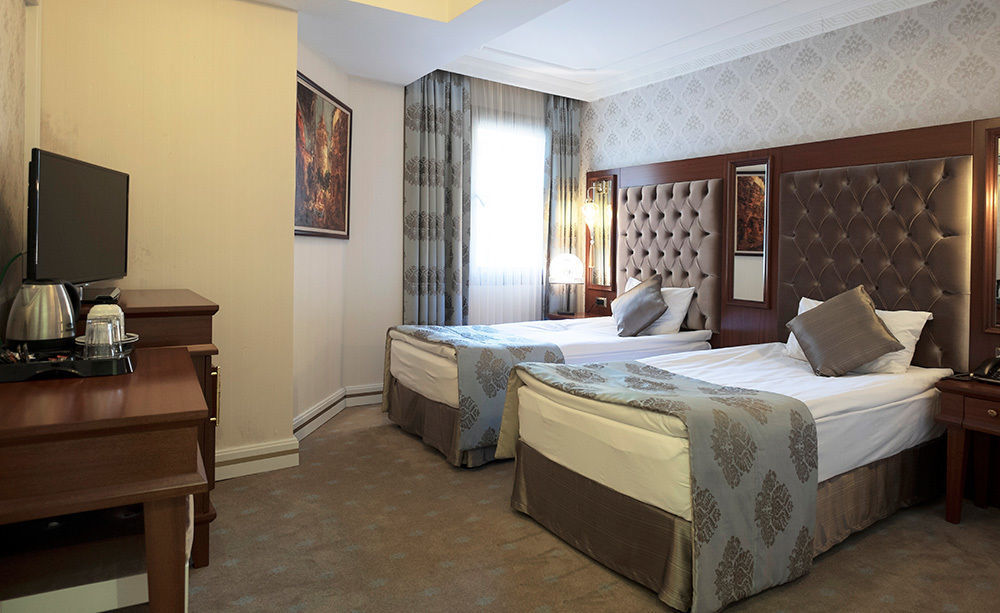 Hotel The Empress Theodora 3*