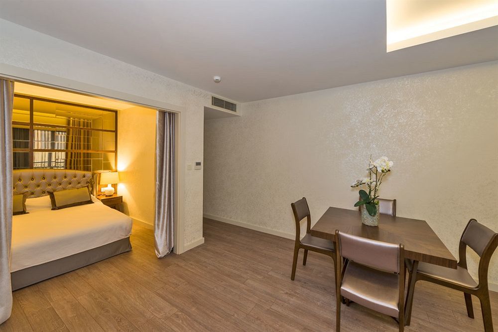 Orka Taksim & 4*