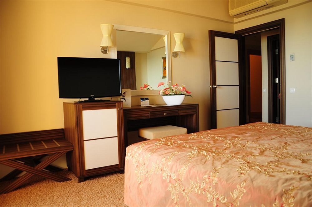 Crystal Family & Resort Belek