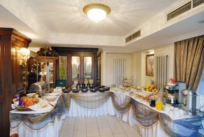 Hotel Daphne 4*