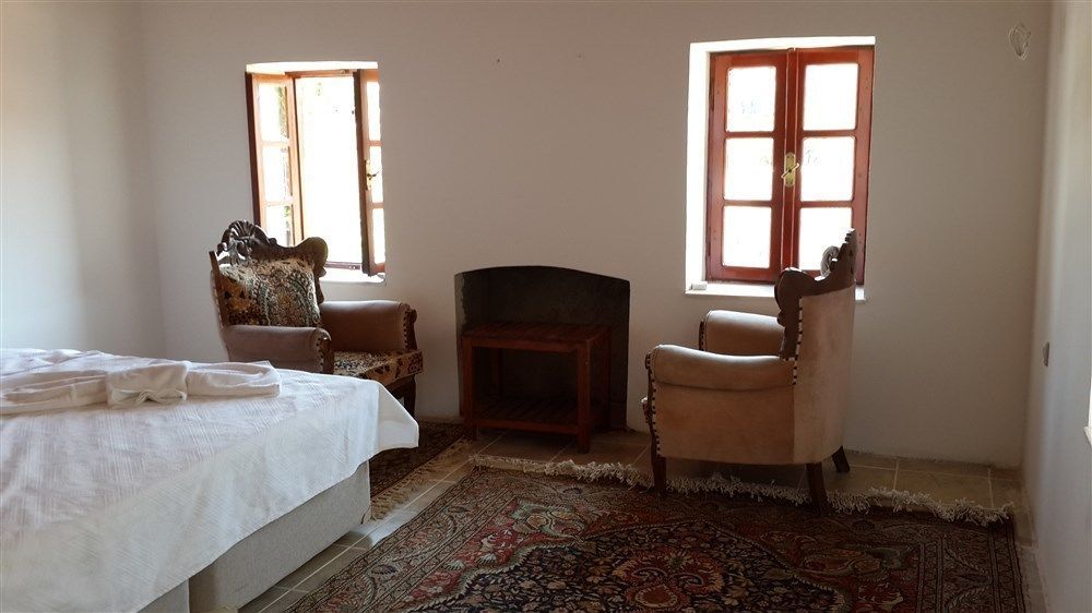 Ali Baba's House Bed & Breakfast 2*