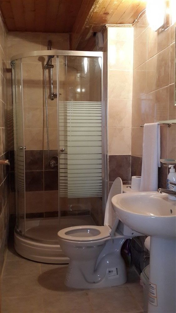 Ali Baba's House Bed & Breakfast 2*