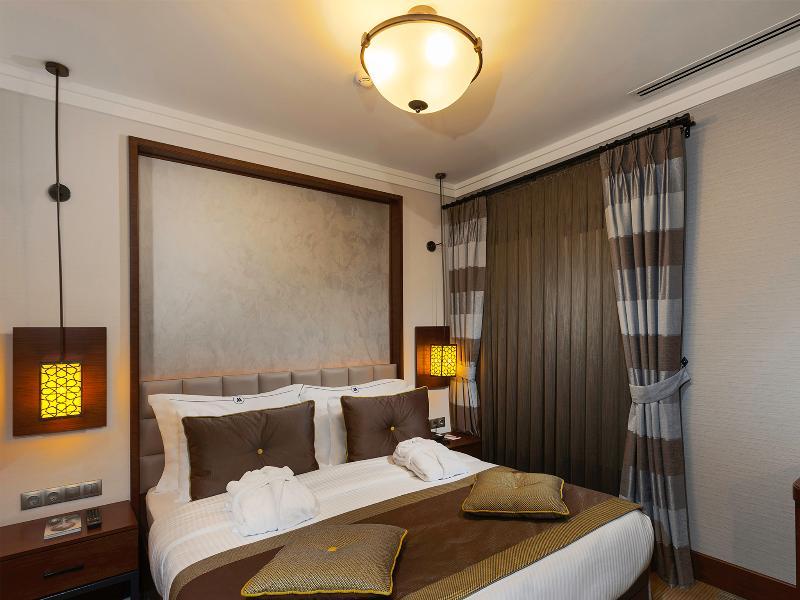 Manesol Boutique Galata Hotel 4*