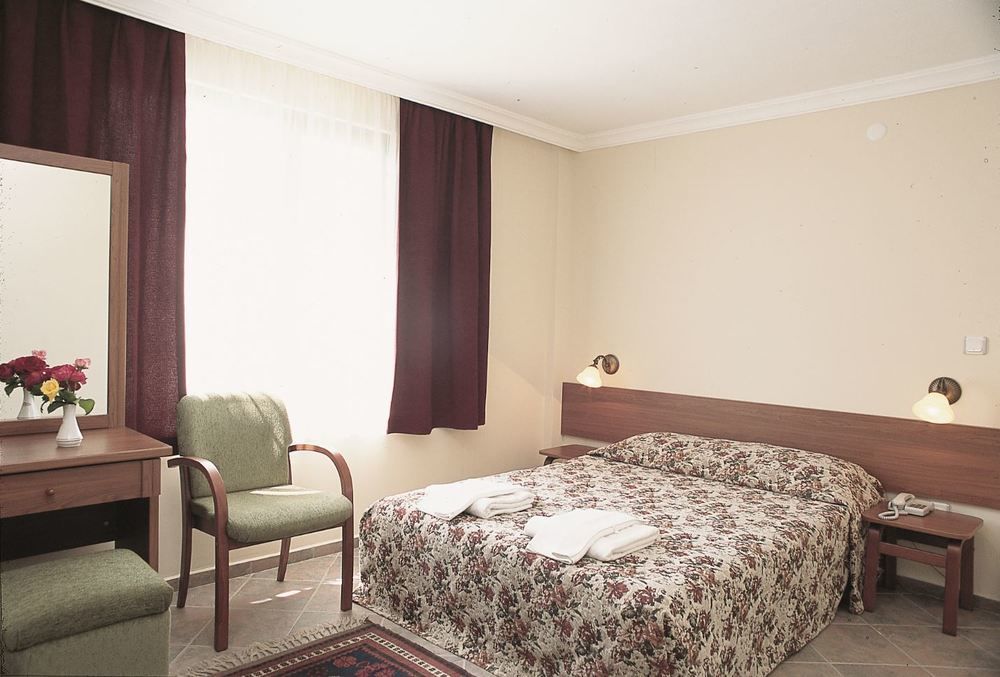 Club Afrodit Tatil Koeyue Resort Altinoluk