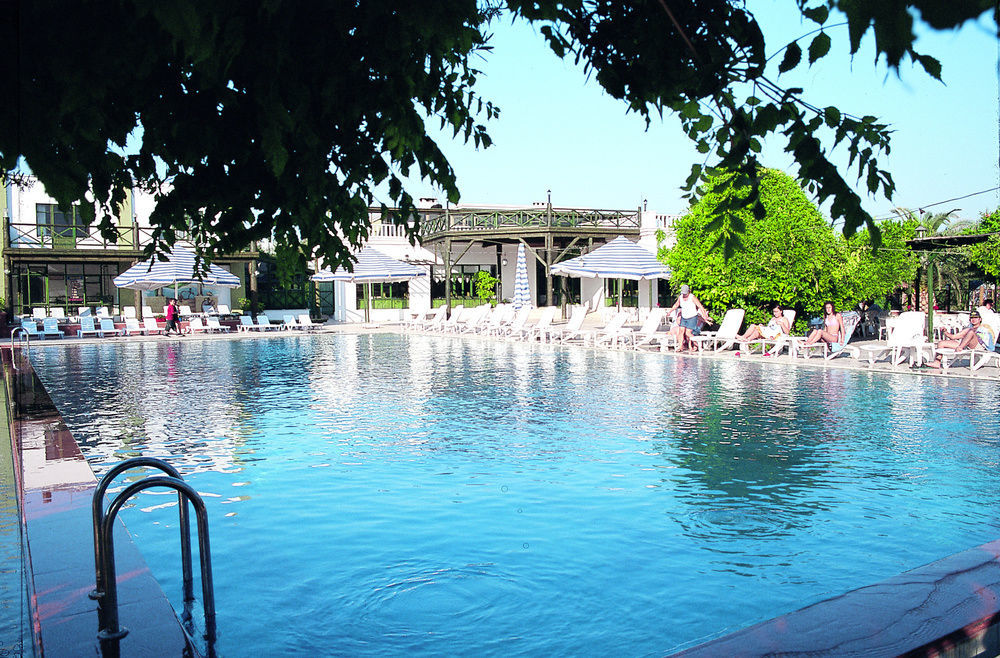 Resort Club Afrodit Tatil Koeyue Altinoluk