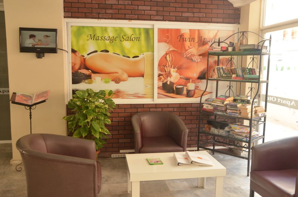Aparthotel Twin Apart 3*