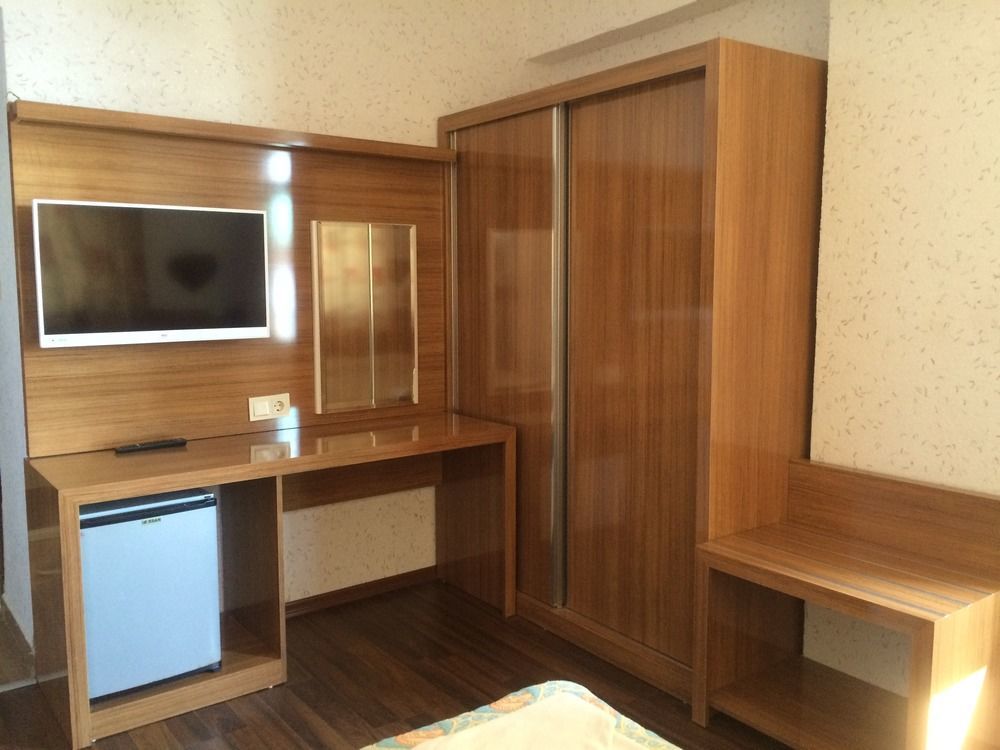 Club Bayar Hotel 3*