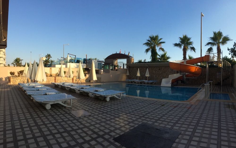 Hotel Club Bayar 3*