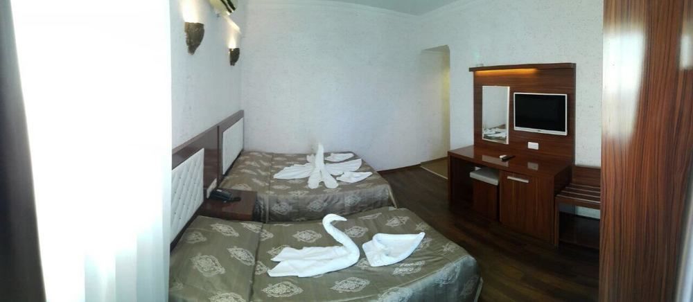 Hotel Club Bayar 3*