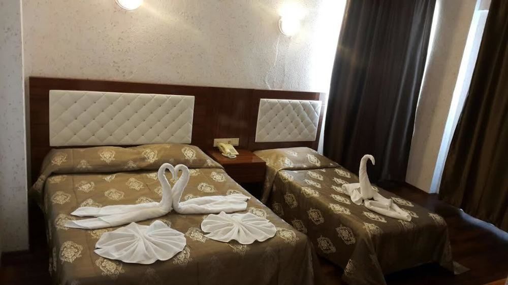 Club Bayar Hotel