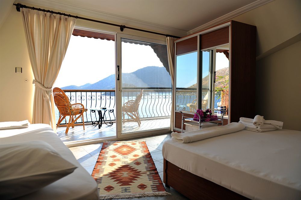 Hotel Dolphin