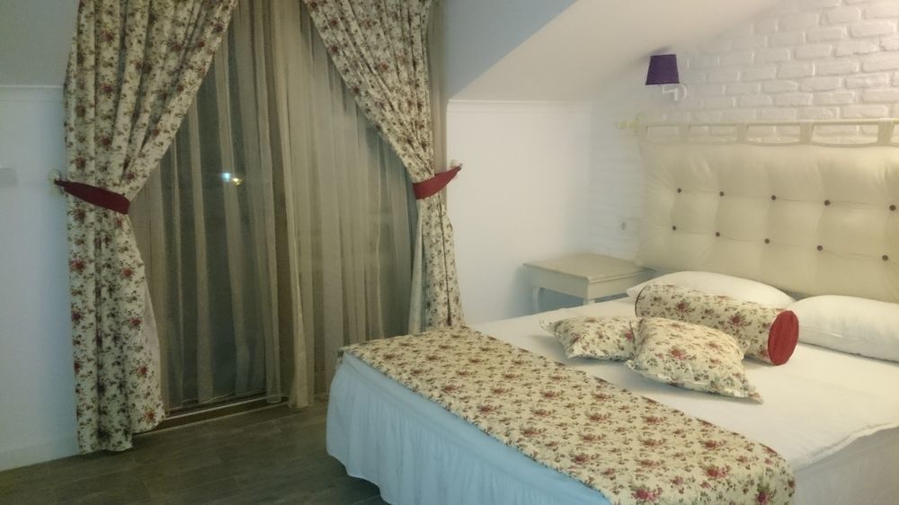 Ata Lagoon Hotel 3*