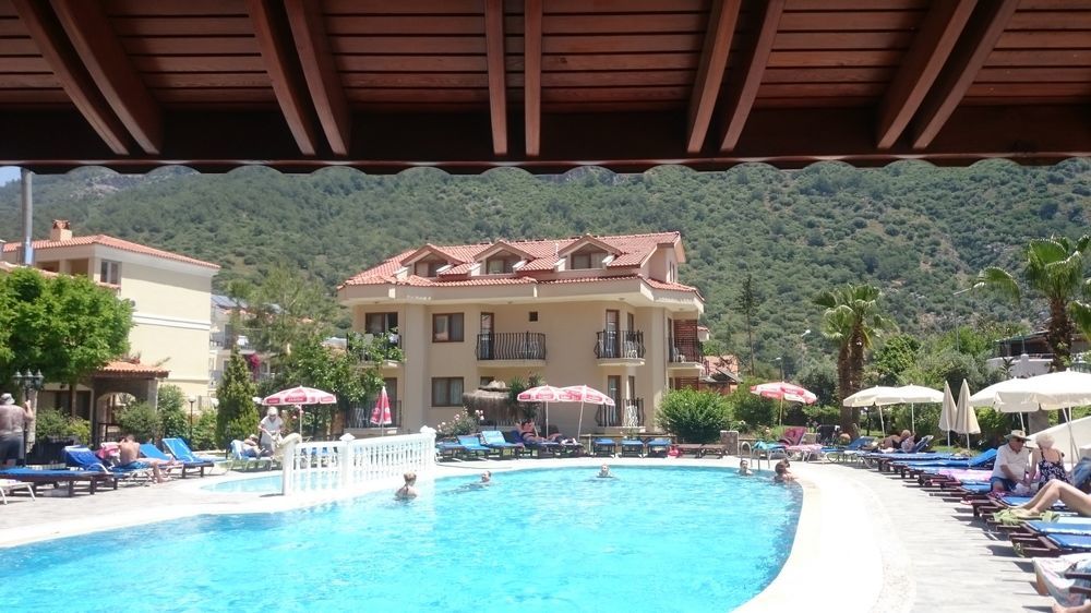 Ata Lagoon Hotel 3*