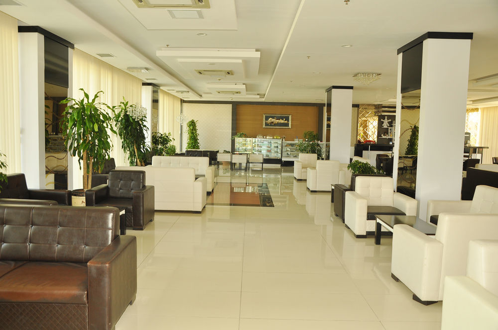 Kum Hotel 5*