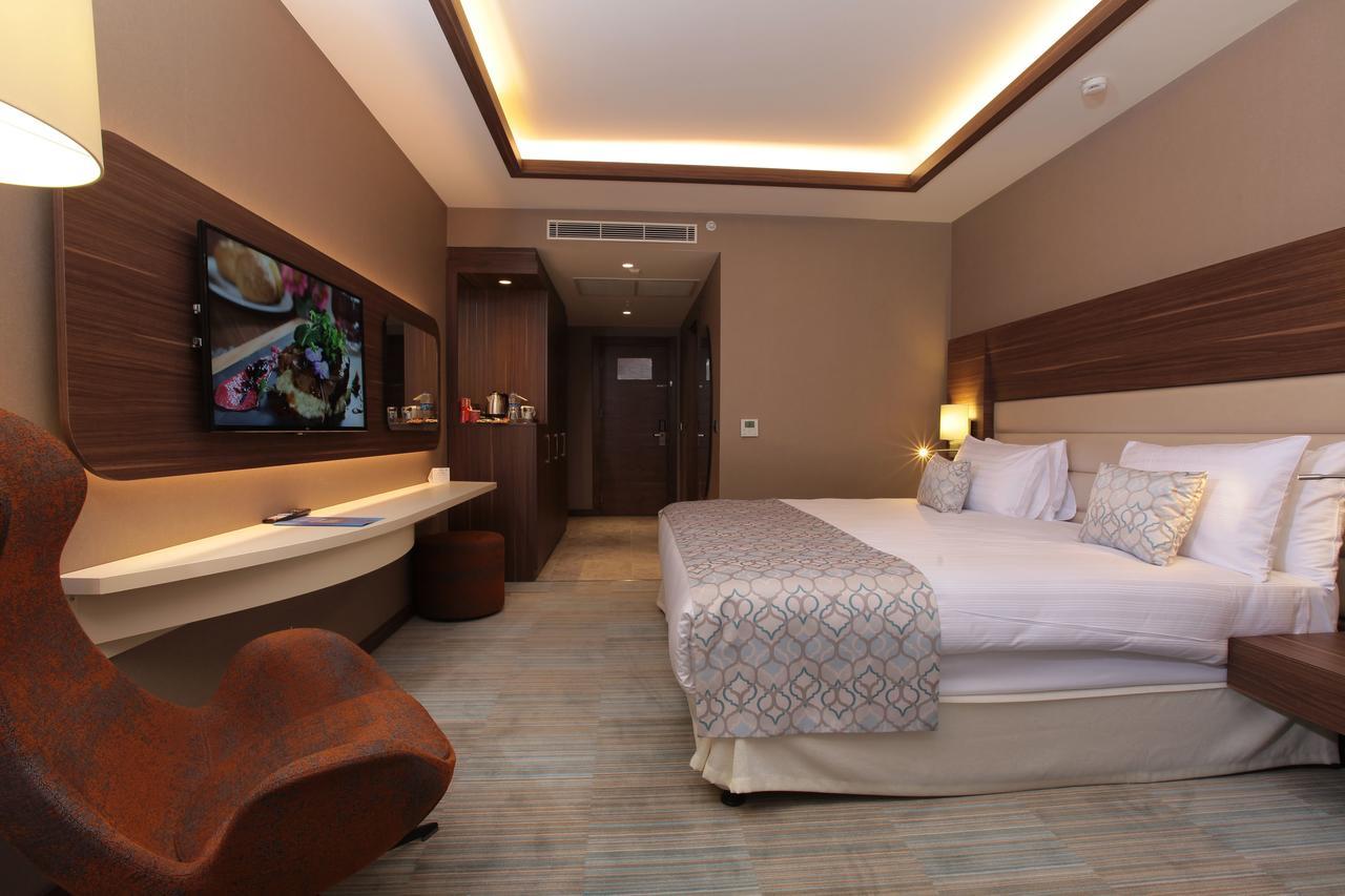 Bricks Hotel