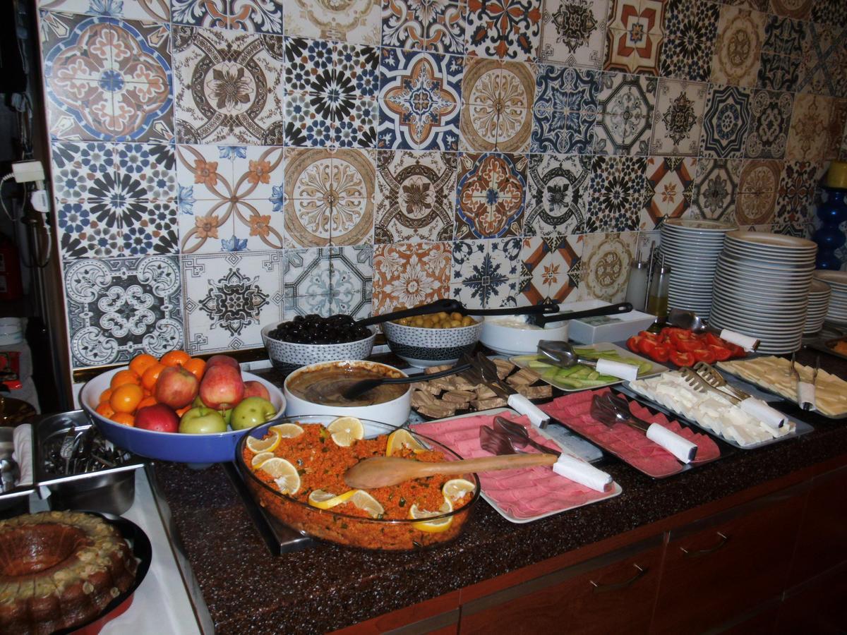 Daphne Hotel 4*