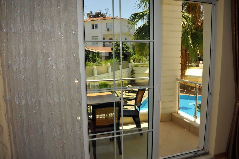 Apartment 2 *