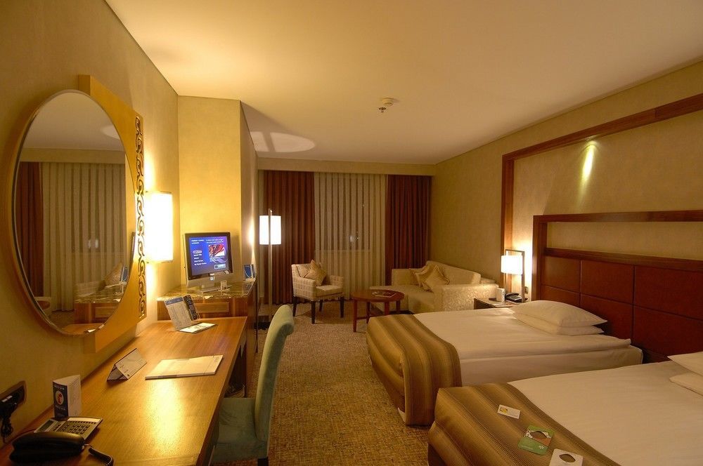 Dedeman Convention Center Hotel 5*