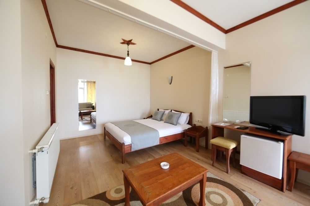 Hotel Antik 3*