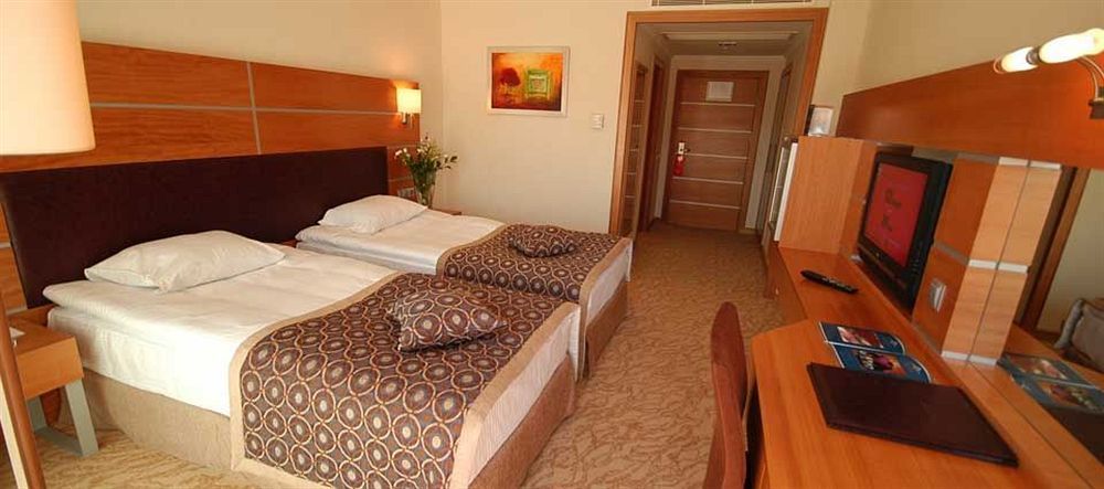 Hotel Plaza 4*