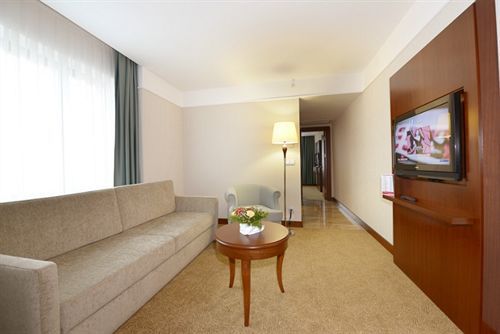 Ramada Plaza Altin Kayisi 5*