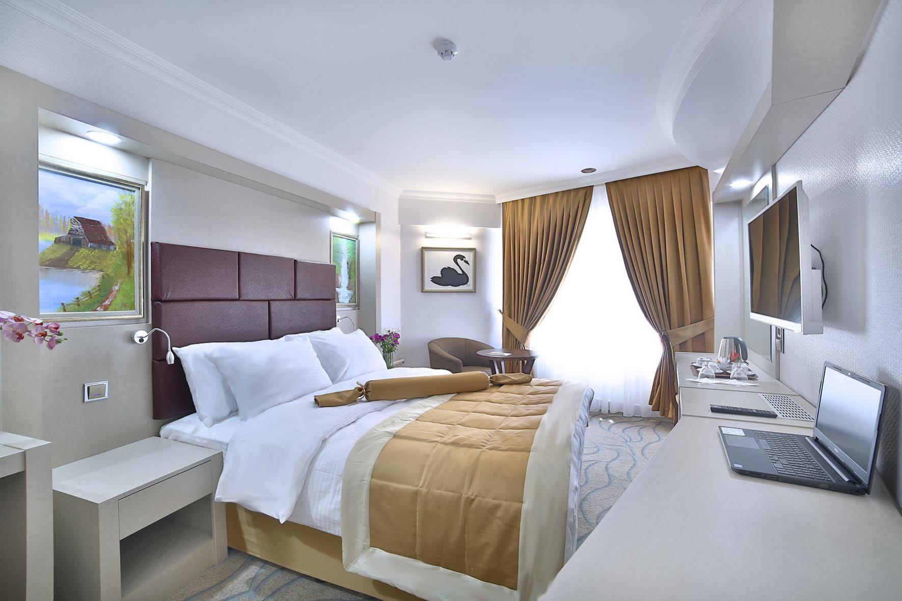 Marathon Hotel 4*