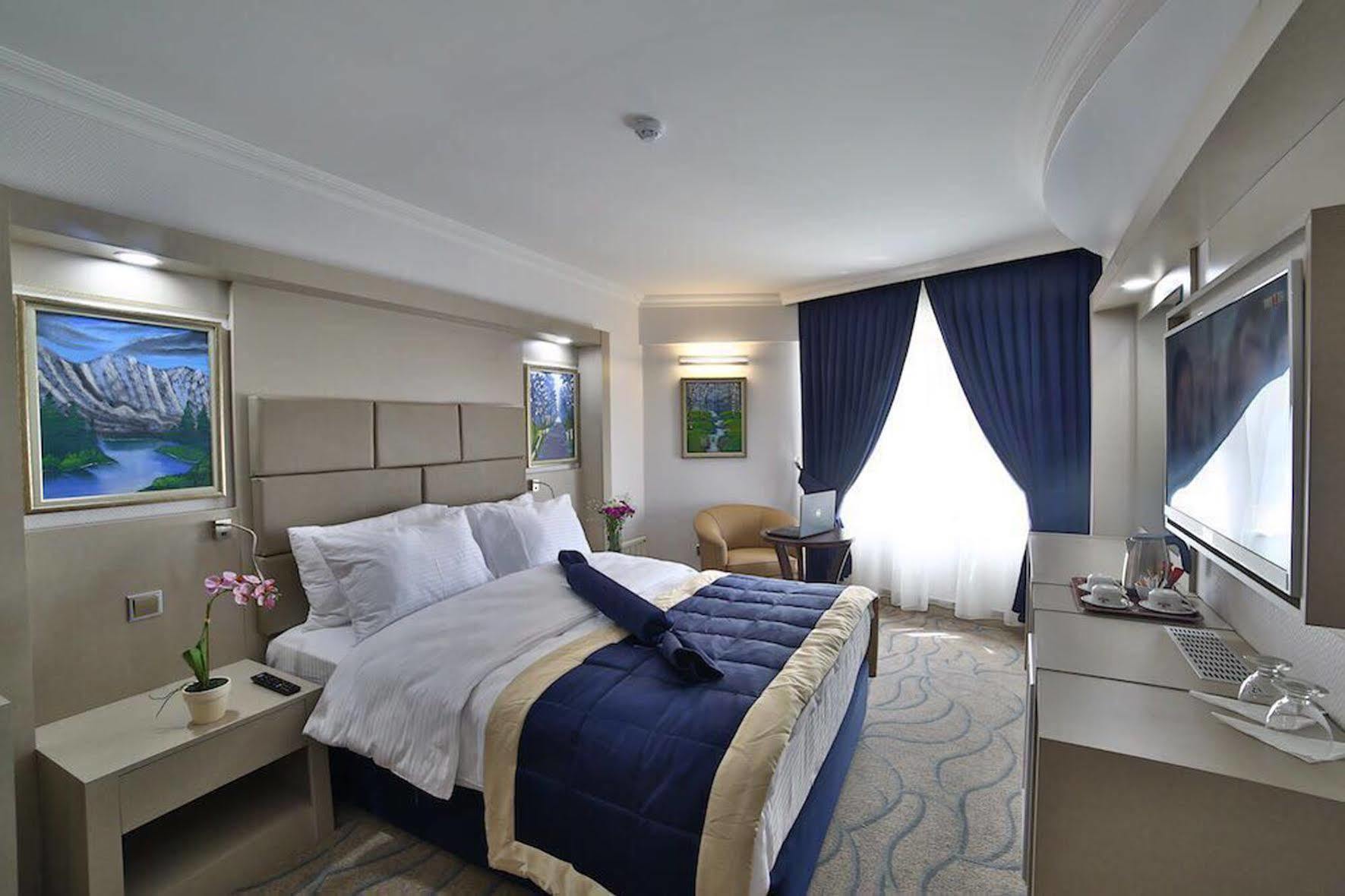 Hotel Marathon 4*