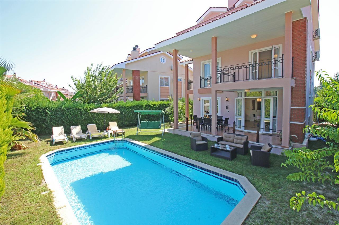 Oasis Lettings A14 *