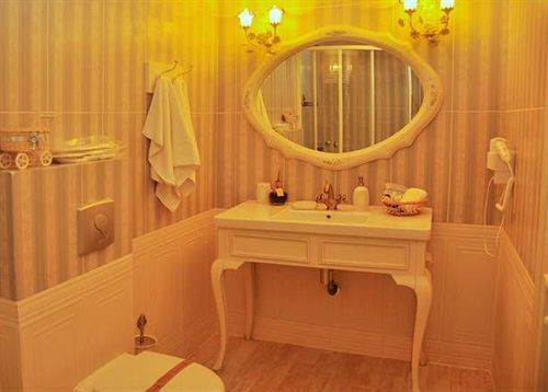 Limani Hotel 2*