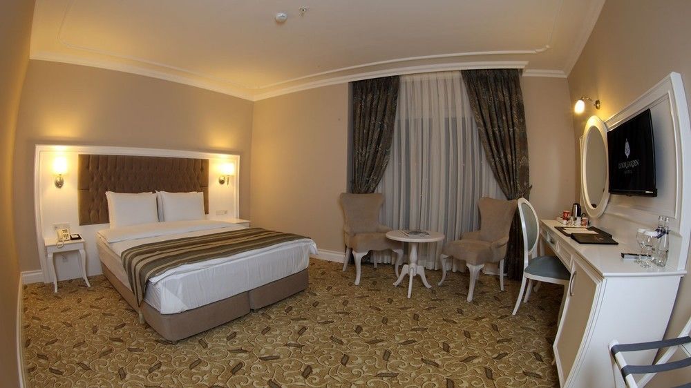 Luxor Garden