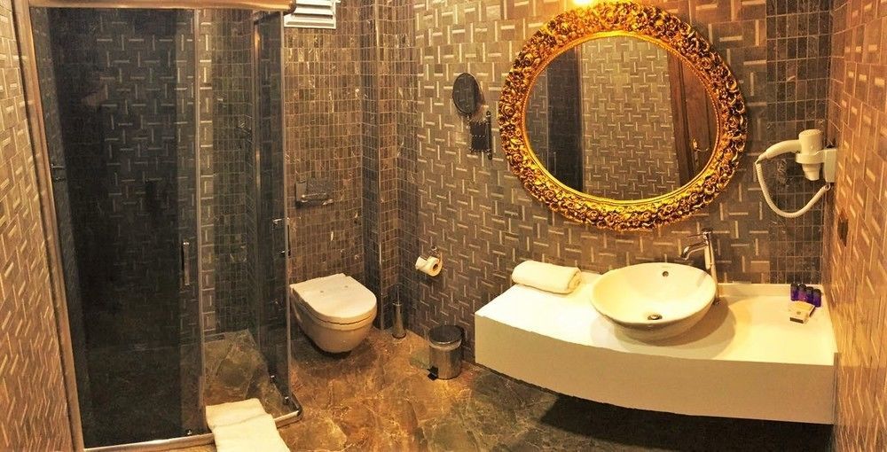 Vendome Hotel 3*