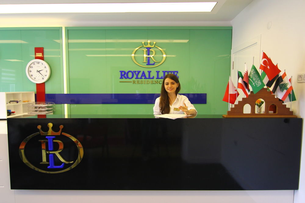 Royal Life Aparthotel 2*
