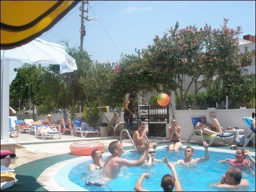 Ekin Hotel 2*