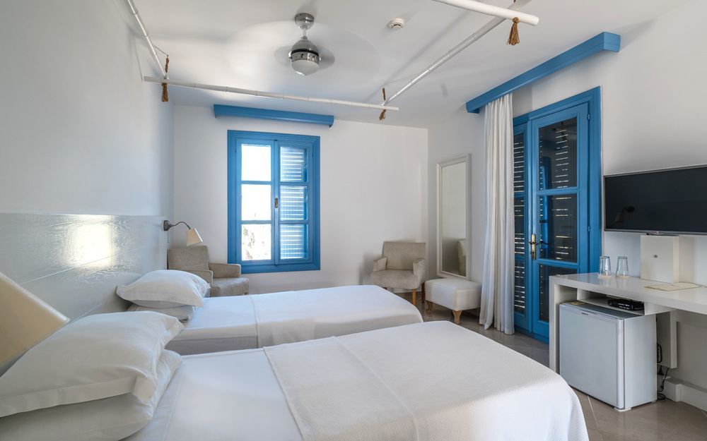 Port Hotel