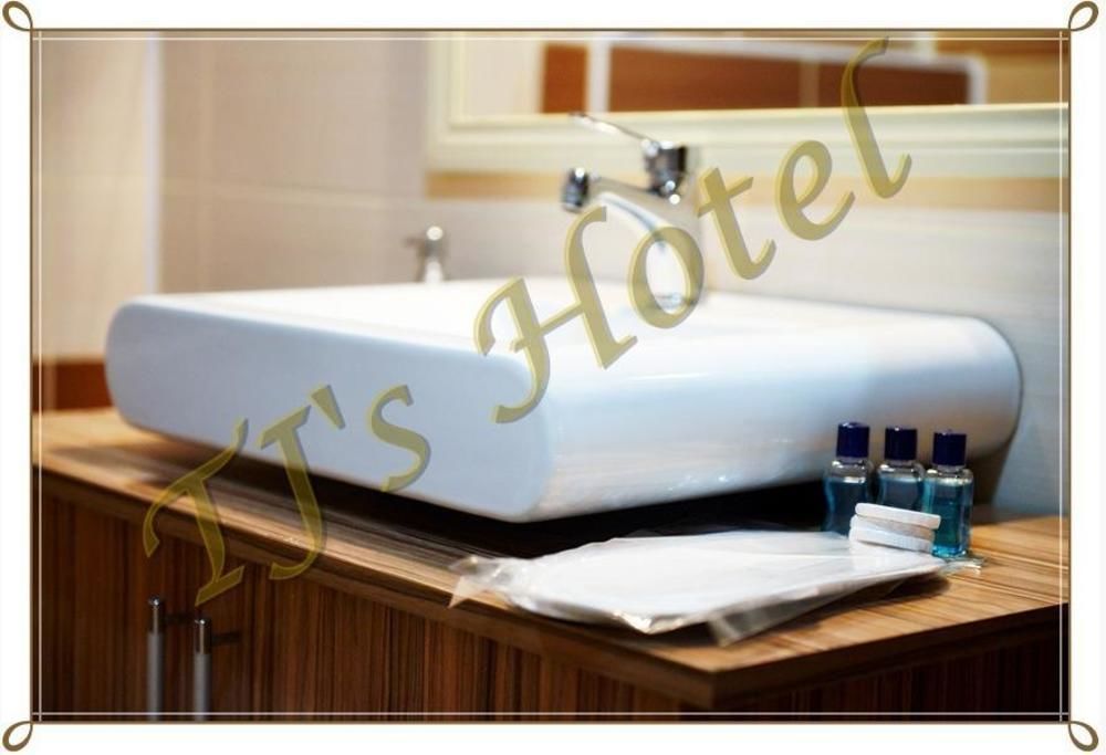 Hotel Tj's
